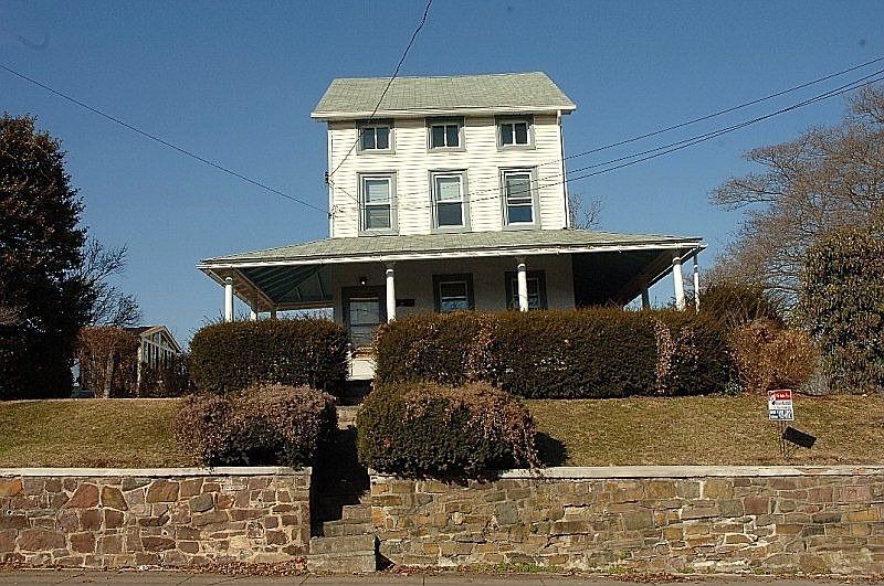 For Sale: 923 W. Bridge Street, Phoenixville, PA 19460