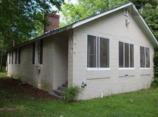 912 Chesnut St, Camden, SC 29020