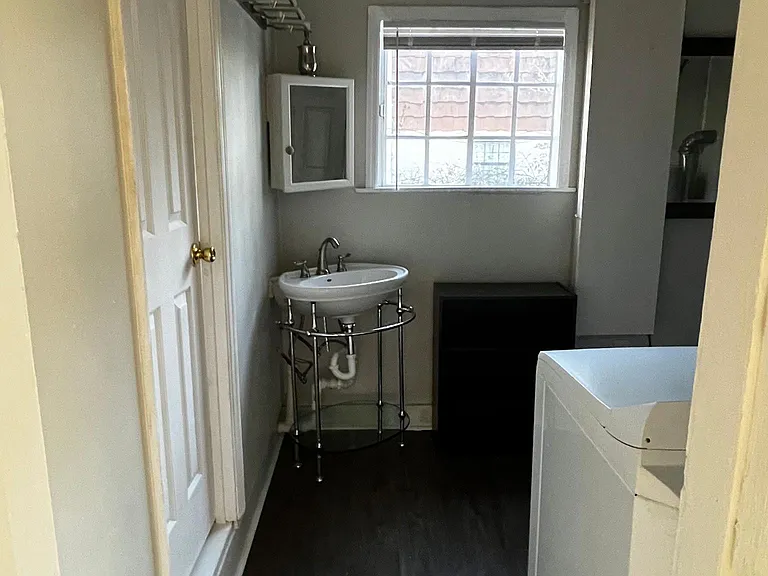 2415 Hamill Rd — Photo 25