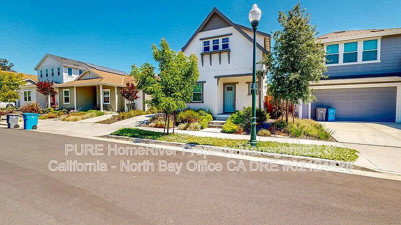 4 bed, 3.0 bath, 2332 sqft, $4,100 — Photo 2