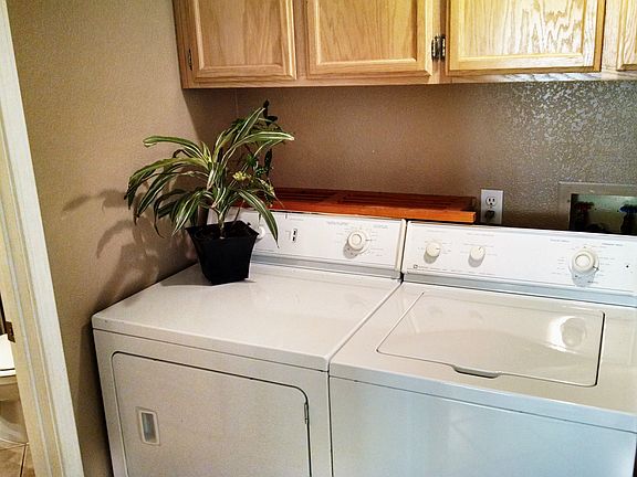 3rd image of 315 N Cottonwood St APT 8