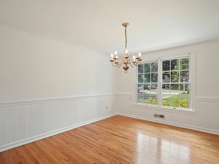 141 Idlewood Dr — Photo 12