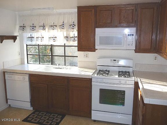 5th image of 2603 Captains Ave