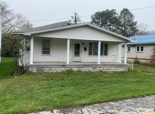 224 Summerlee Ave, Oak Hill, WV 25901