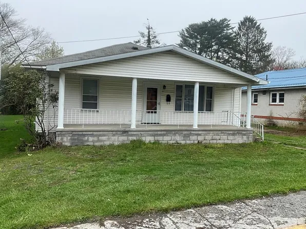 224 Summerlee Ave, Oak Hill, WV 25901