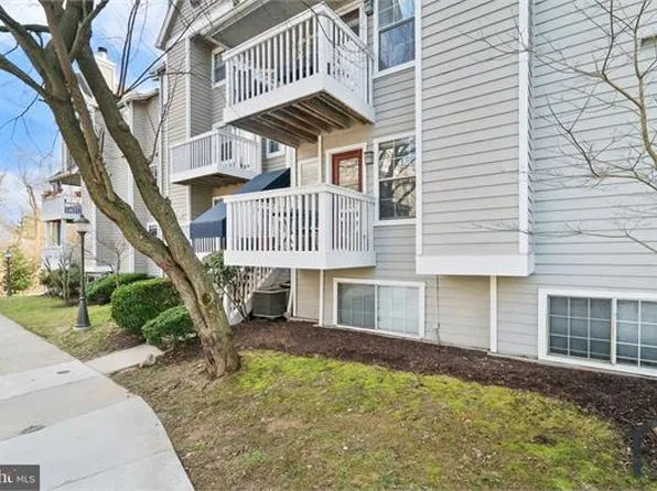 5822 Inman Park Cir APT 120, Rockville, MD 20852
