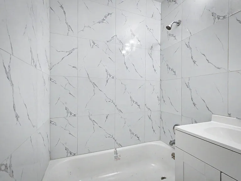 3516 Penton St — Photo 4