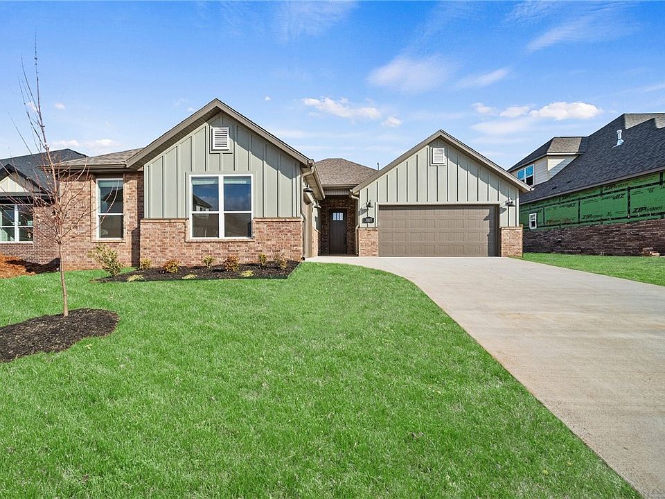1st image of 3807 SW Pecan Cir