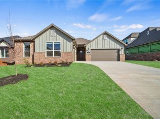 3807 SW Pecan Cir, Bentonville, AR 72713