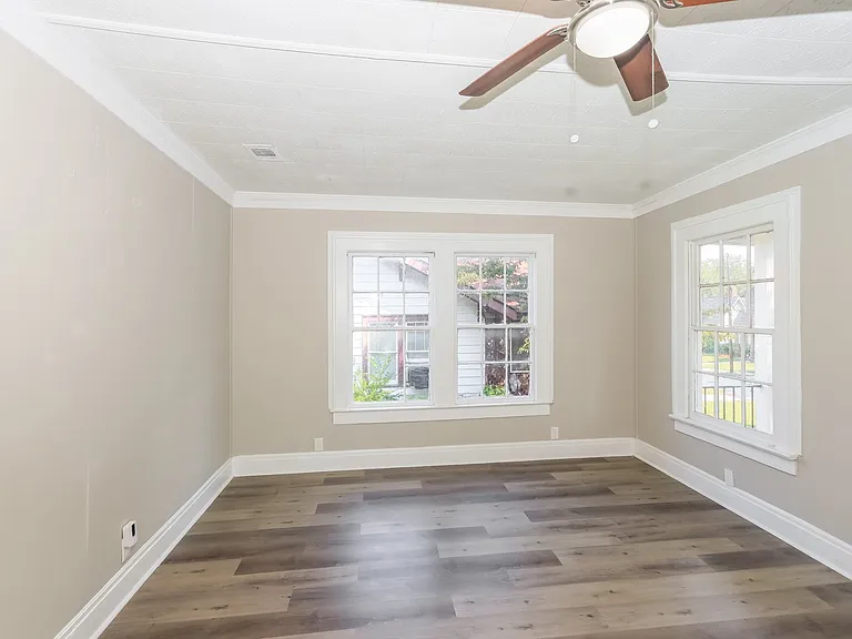 757853_017_living_room_13153068.jpg