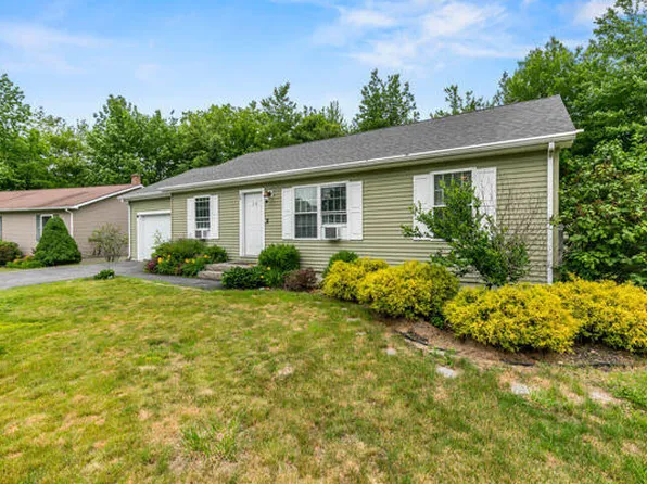 14 Fox Hollow Drive, Auburn, ME 04210