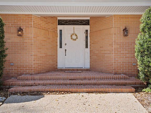 4th image of 4359 Devereux Cir