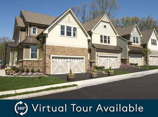 1 Lakeland Ct, Mountain Lakes, NJ 07046