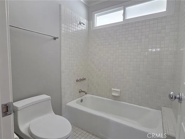 8 Miranda — Photo 26