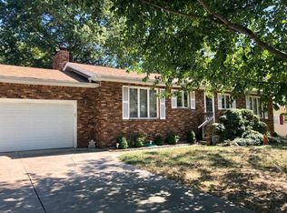 20 Fairlane Cir, Altamont, IL 62411