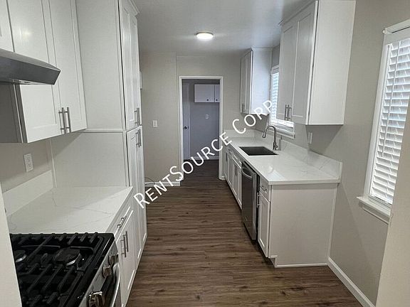 4th image of 716 W Avenue H8