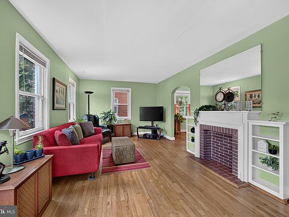 4th image of 44 Briarwood Rd