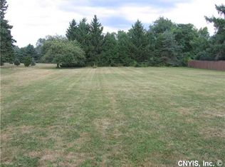 13 Roberts St, Adams, NY 13605