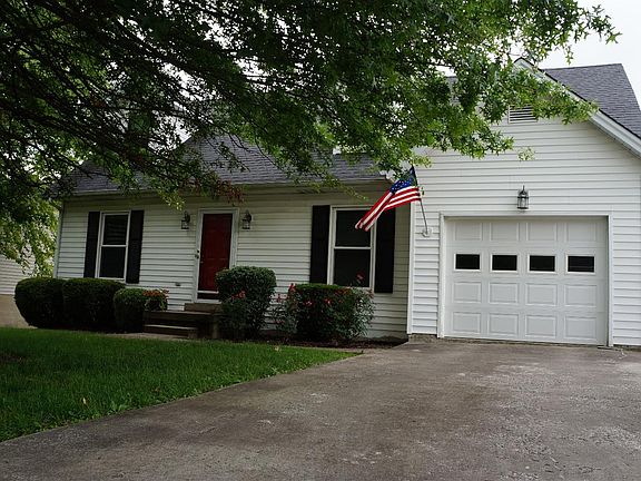 2nd image of 123 Albany Ln