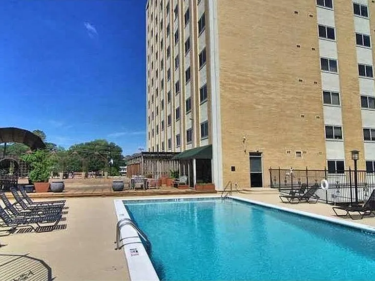 2285 Peachtree Rd NE #1200 — Photo 1