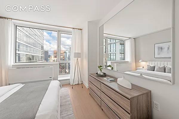 Rented by Compass | media 43