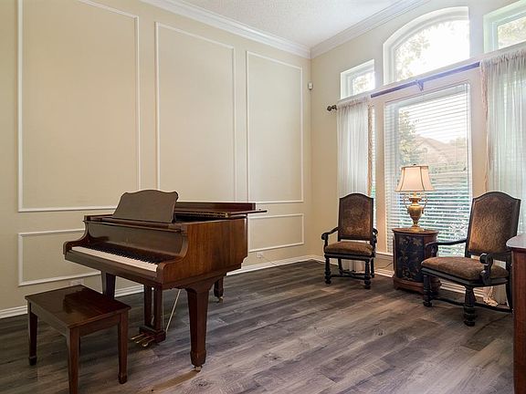 4th image of 3004 Spring Creek Ct