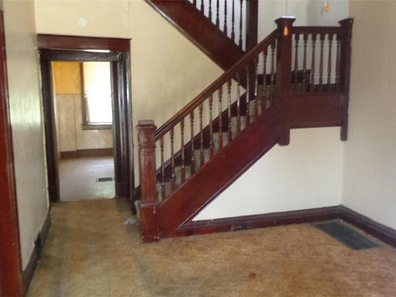 2nd image of 2636 Market St