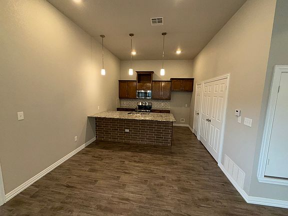 3rd image of 3514 Fenway Cir