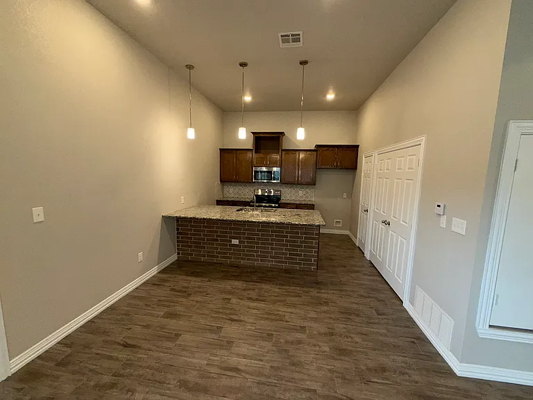 3514 Fenway Cir — Photo 3