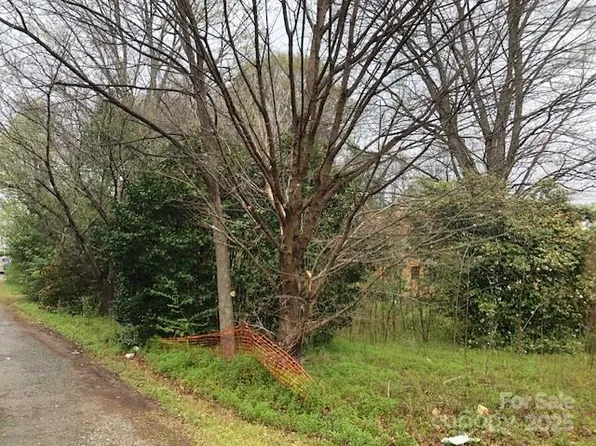 4833 Hickory Grove Rd, Charlotte, NC 28215