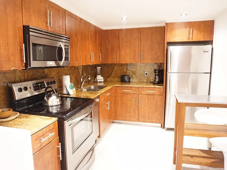 5161 Collins Ave #309 — Photo 6