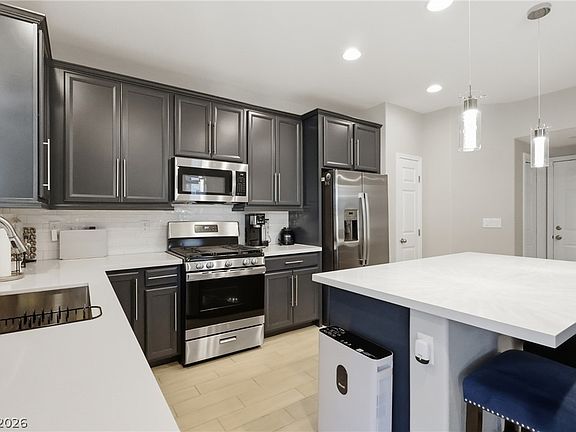 5th image of 1921 Rini Ridge Ave