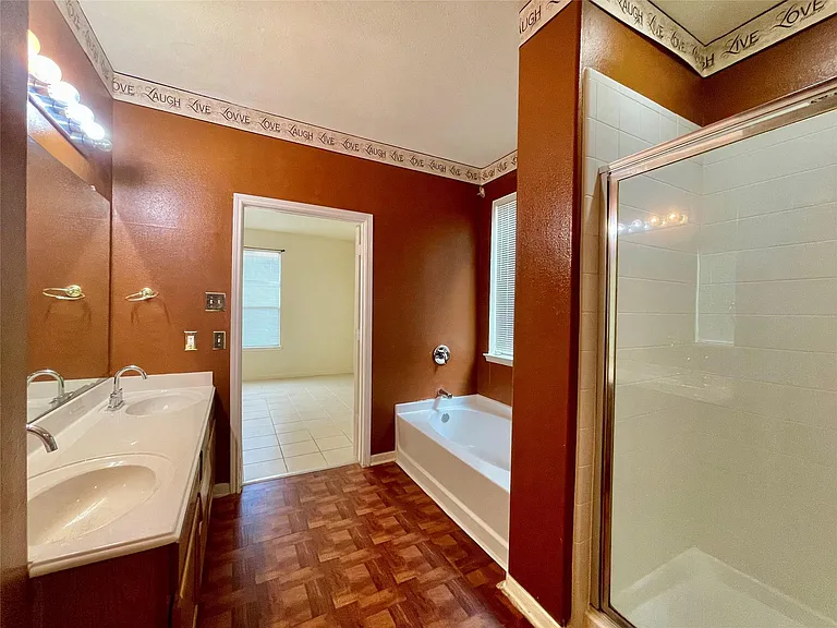 21142 Field House Ct — Photo 12
