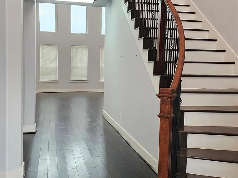 3715 Aldridge Dr — Photo 4