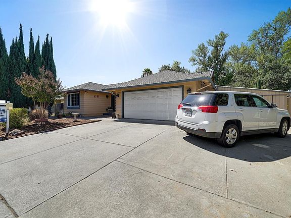 4th image of 3517 Astoria Circle