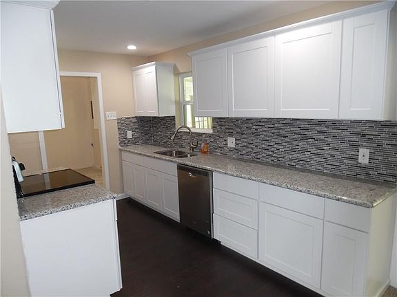 4th image of 4613 Madella St