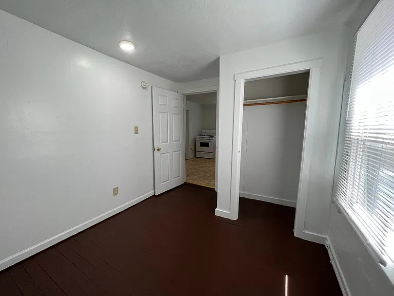 2210 E 7th St — Photo 5