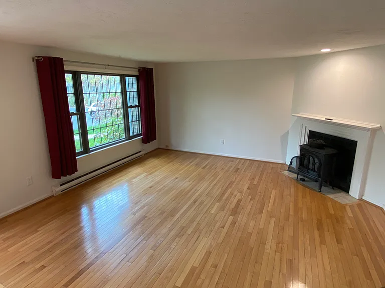 195 Falmouth Rd #12E — Photo 5