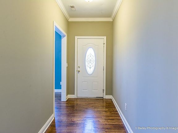 3rd image of 404 Ethan Ct