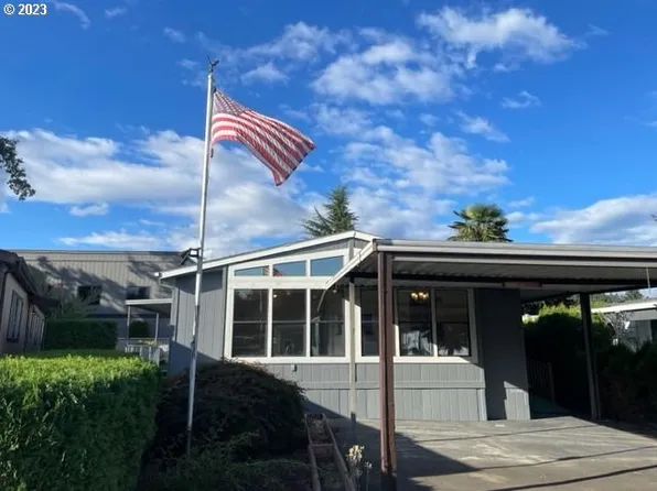 13640 SE Highway 212 Unit 29, Clackamas, OR 97015