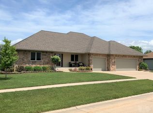 306 Woodlane Dr, Clear Lake, IA 50428