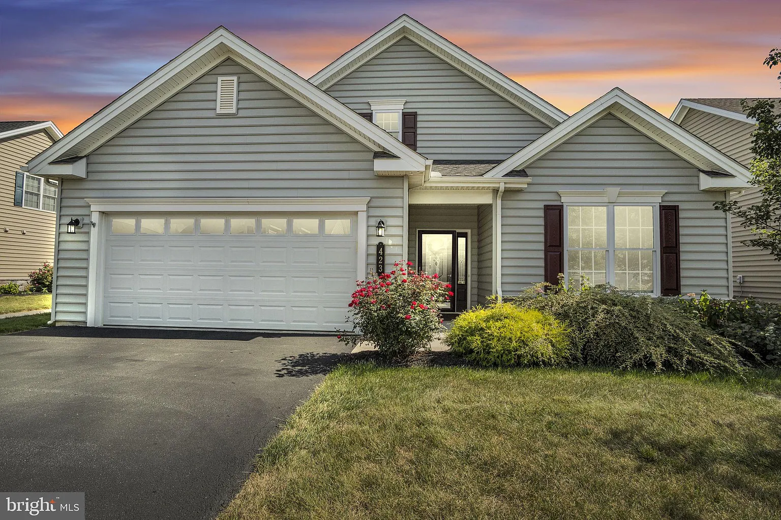 423 General Dr photo 1