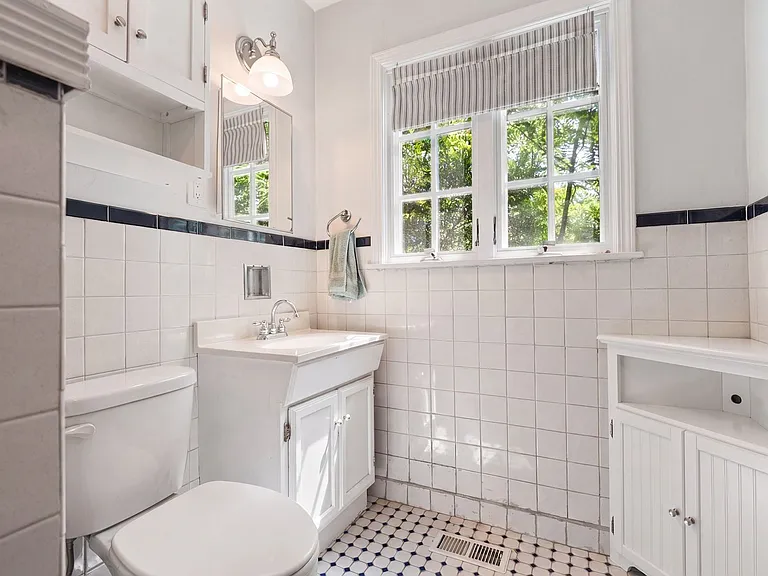 3002 Medlin Dr — Photo 11