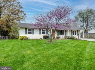 110 N Aspen Ave, Sterling, VA 20164