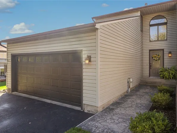 134 Lookout Cir, Syracuse, NY 13209