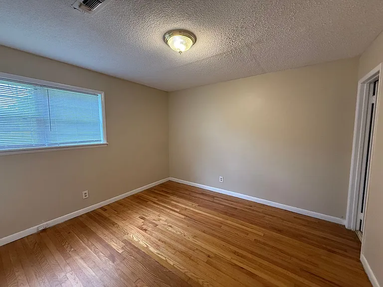 641 Dawson Ter NW — Photo 7