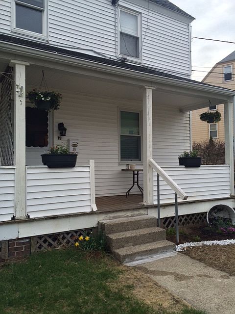 Front w/ Porch