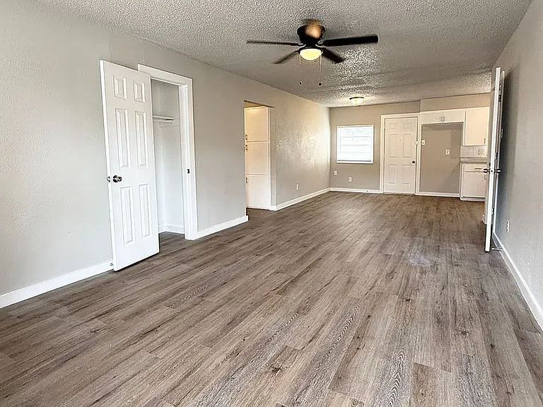 1732 E Dartmouth St — Photo 3