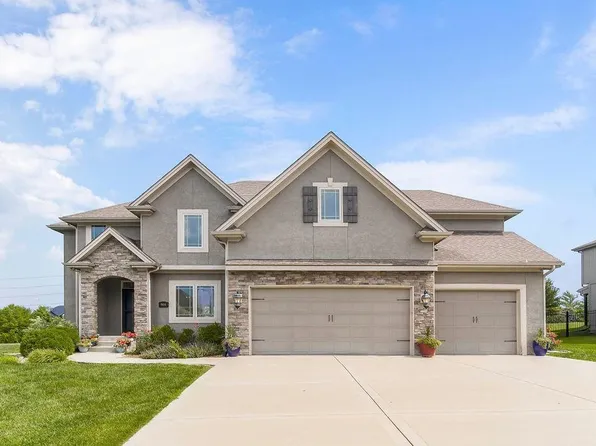9614 NE 97th St, Kansas City, MO 64157