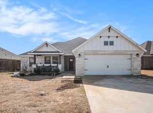 932 Sam St, Springtown, TX 76082